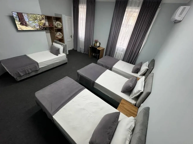 Economy Quadruple room