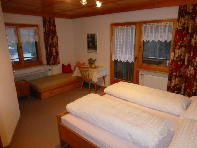 3 Bedrooms Apartment