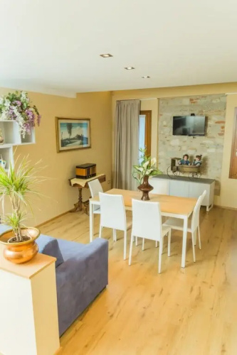 Ezios B&B