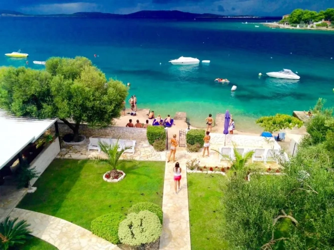 1 Bedroom Apartment with sea view