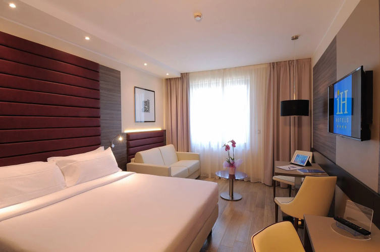 IH Hotels Milano Lorenteggio photo 9
