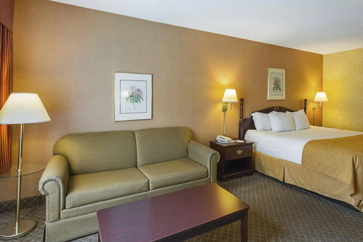 Clarion Inn