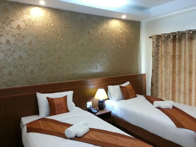 Karnmanee Place Hotel