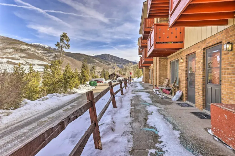 Steps to Dillon Reservoir: Mtn-view Condo