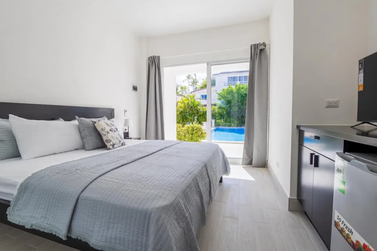 Beachfront 7BR Villa With Pool Maid Los Corales