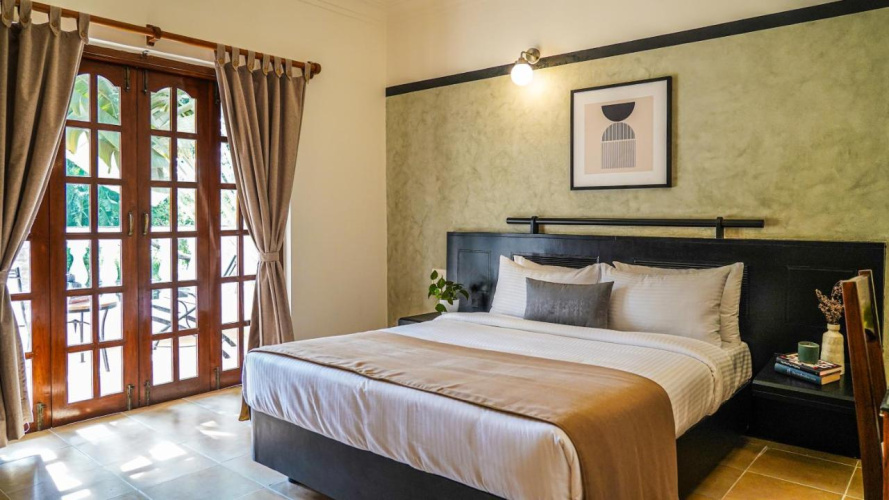 Bellflower Alidia Beach Resort