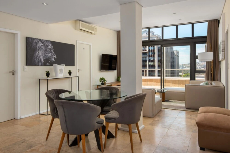 Fountain Suites 1103