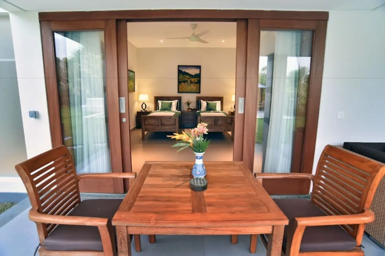 3 Bedrooms Villa