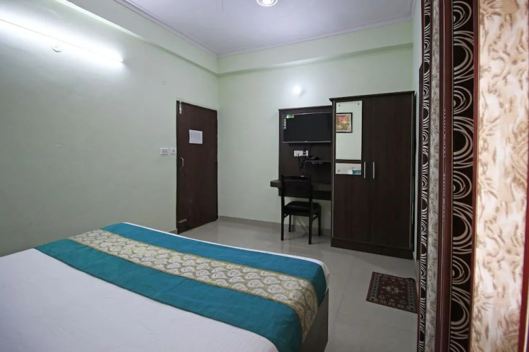 OYO 5424 Pushpanjali Residency