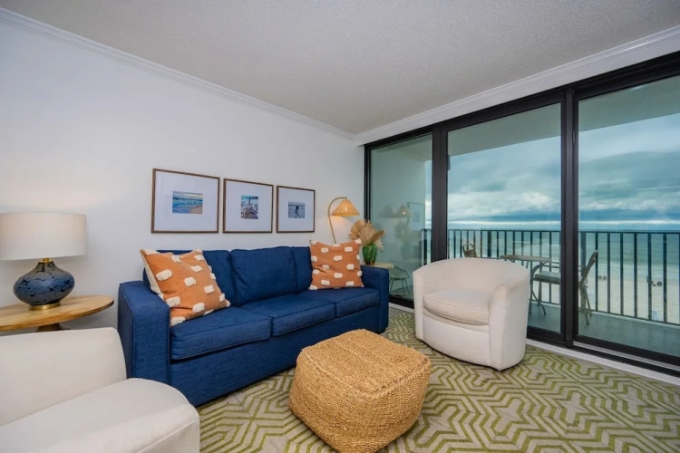 1 Bedroom Standard room with partial ocean view