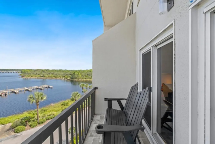 Pinnacle Port 304a