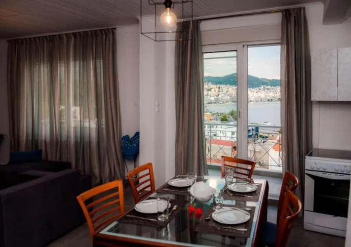 3 Bedrooms Apartment