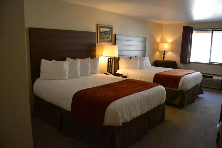 Nisqually Lodge