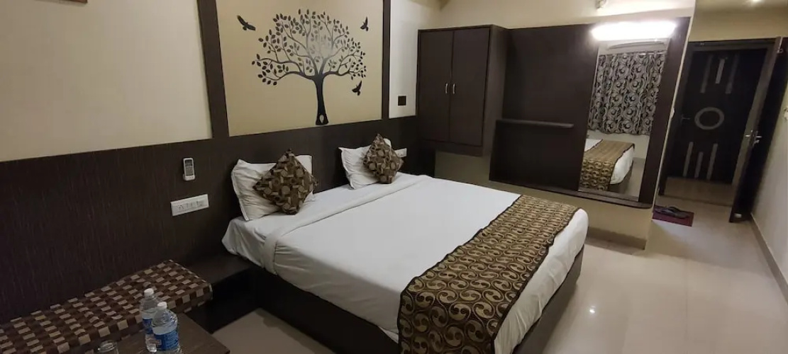 OYO 976 Hotel North Star