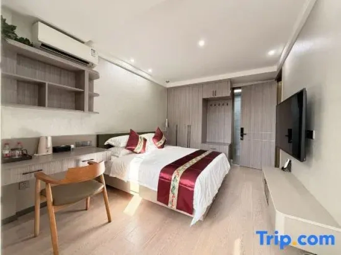 4 Bedrooms Villa