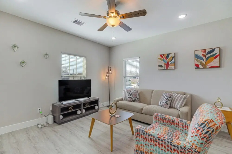 Easy Interstate Access: Quiet Houston Home!