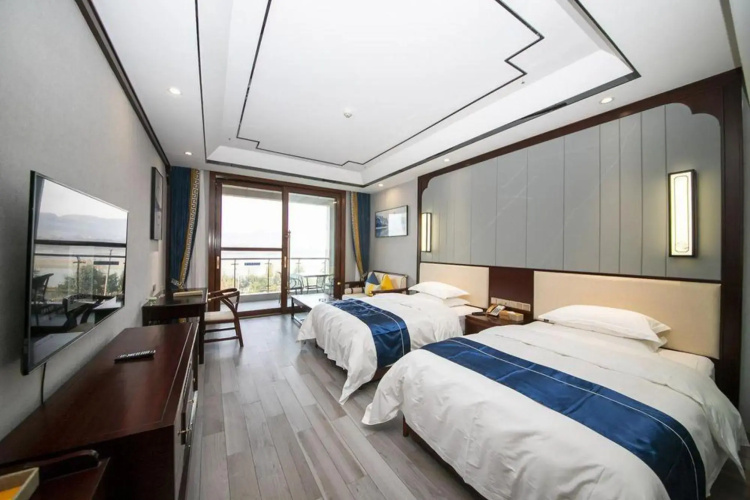 Longchen Hotel