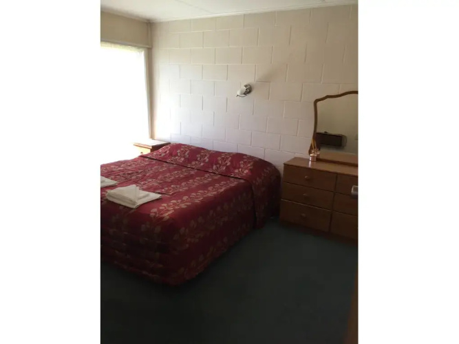 Milton Chalet Motel