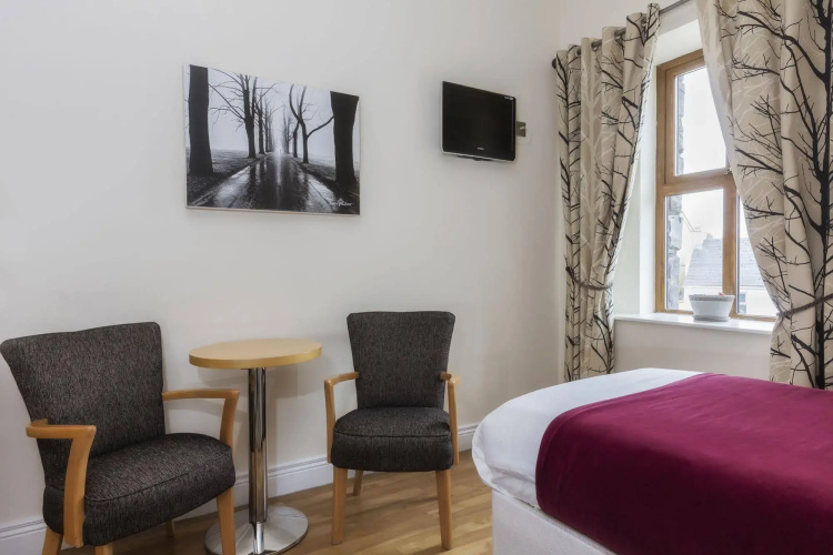 Coach House Hotel
