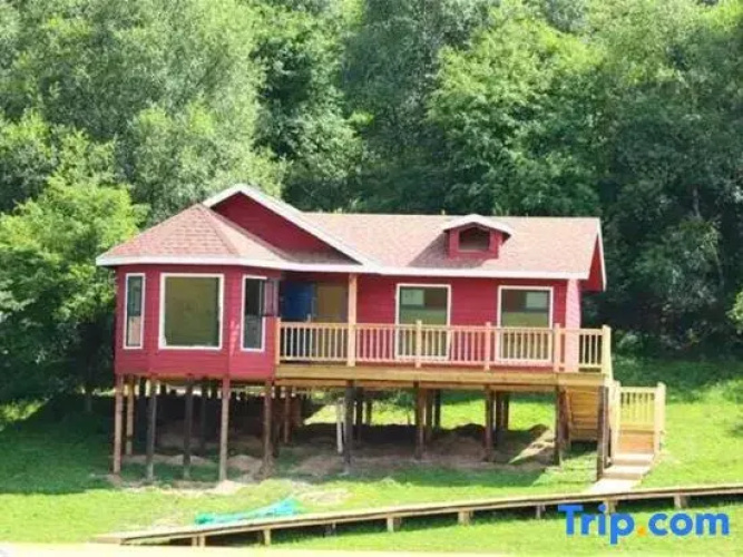 Guanshan Grasslands RV Campground