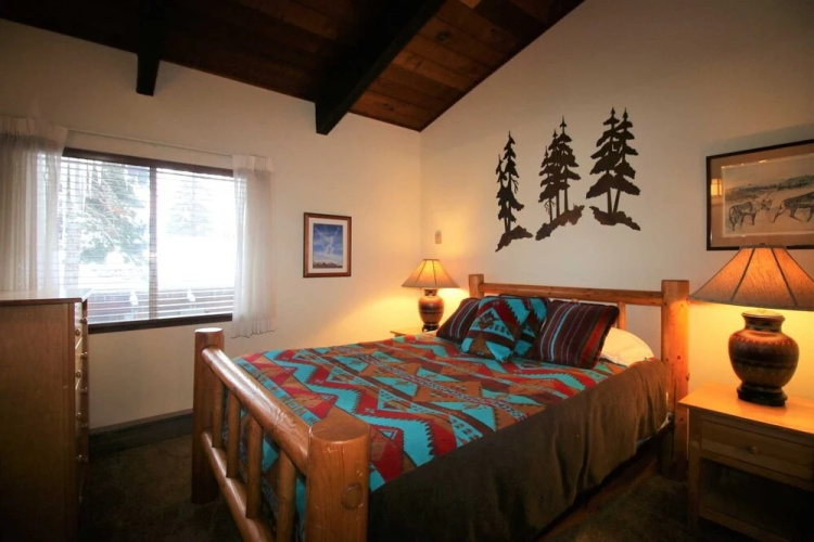 Mammoth S #201 4 Bedroom Condo