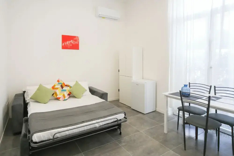 KHL apartments