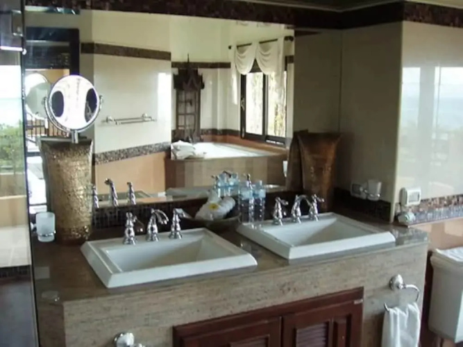 5 Bedroom Oceanview Pool Villa
