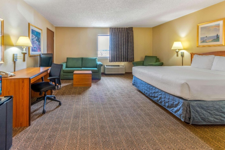 Executive Double room with pool view