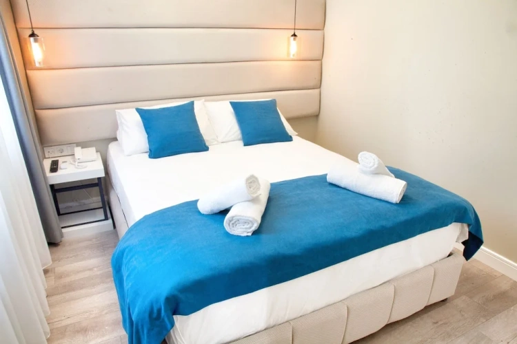 Economy room