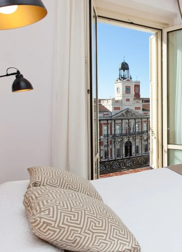 Double room with Puerta del Sol View