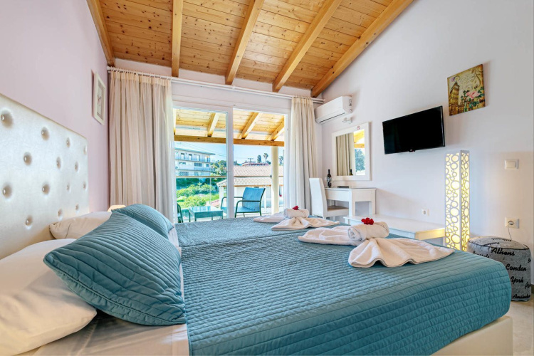 Palapart Gikas Suites And Studios