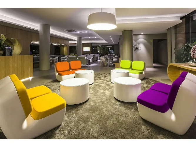 Dmax Hotel