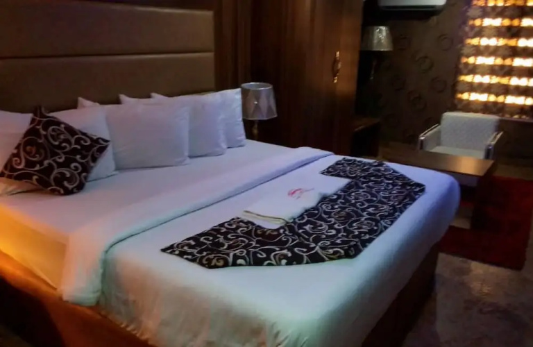 Global Signature Hotel
