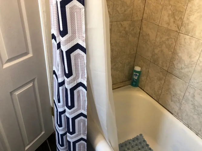 Unique 2 Bedroom in Burbank