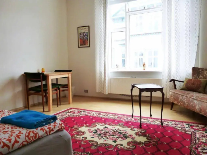 Arni's Place