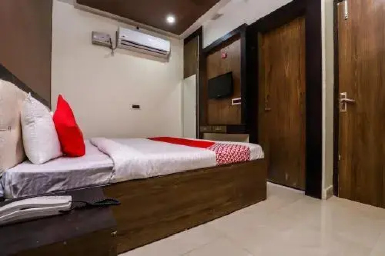 Oyo 24276 Ck Valley Hotel & Restaurant
