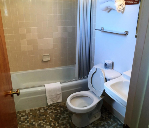 Cedar Motor Inn photo 8