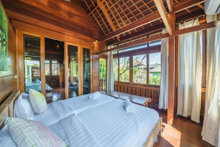 Villa Santhi