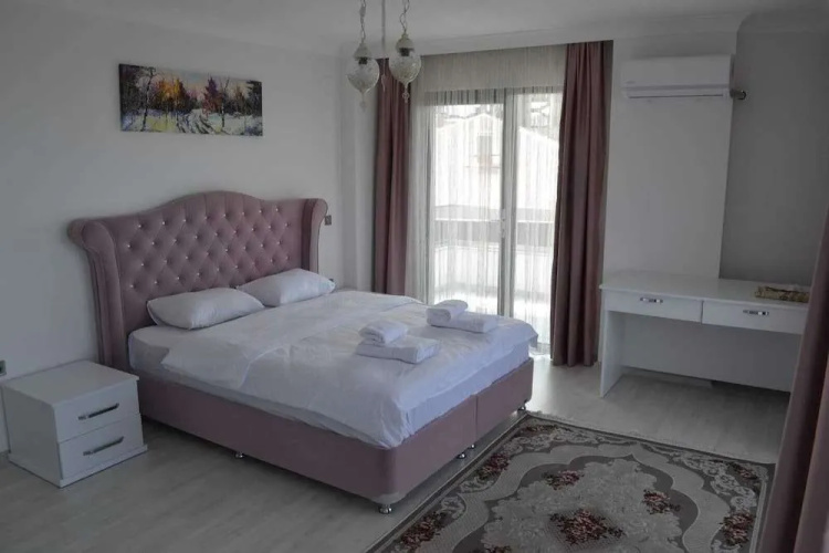 Shahin Golden Hotel