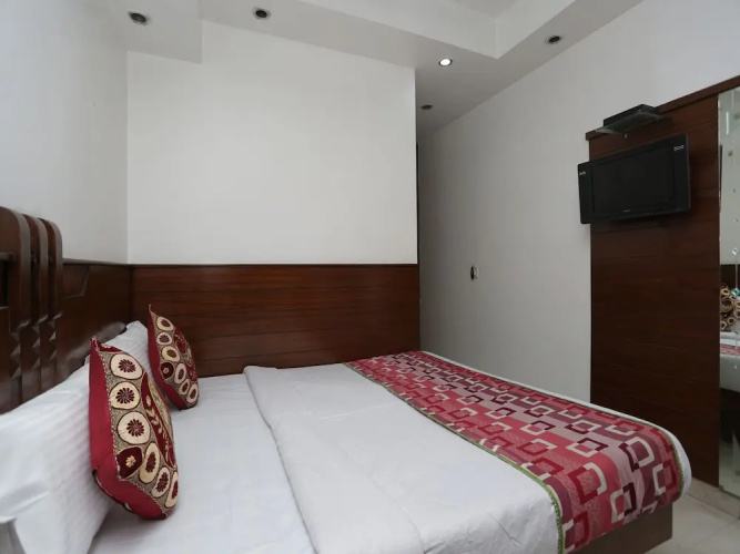 OYO 1660 Hotel Topaz