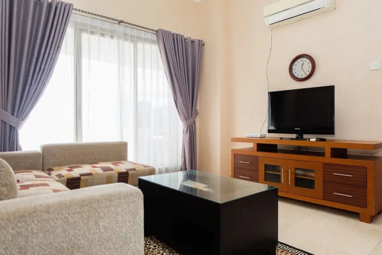 Spacious 3BR Poins Square Apartment