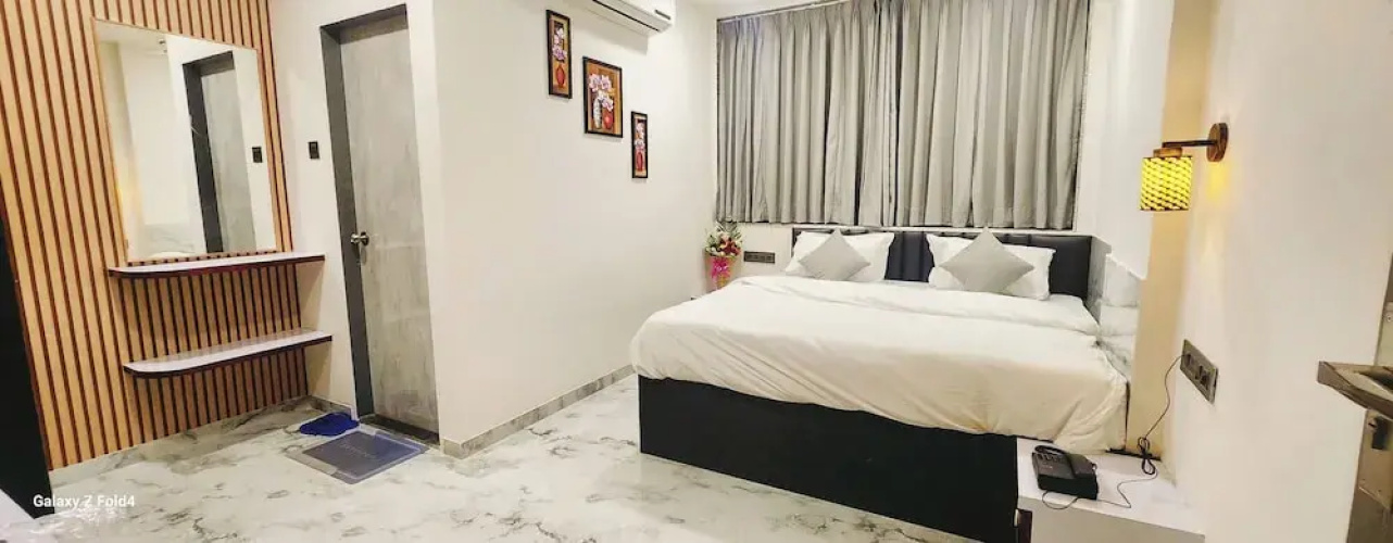 Hotel Sahara Residency
