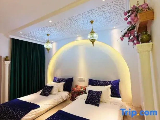 Deluxe Quadruple Suite