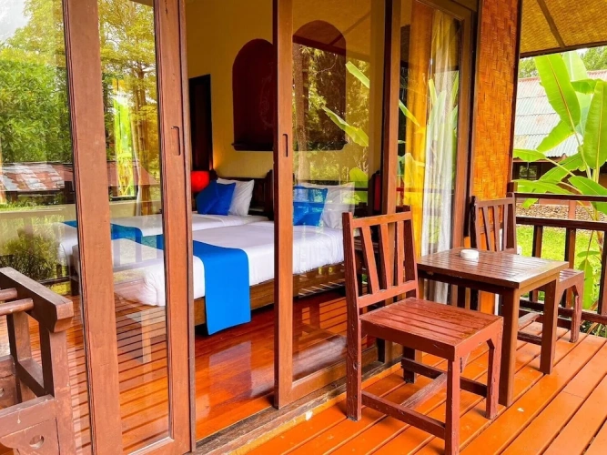 Chalet with balcony and with mountain view