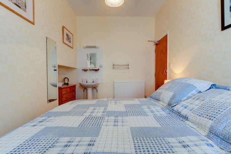Dolphin Guesthouse