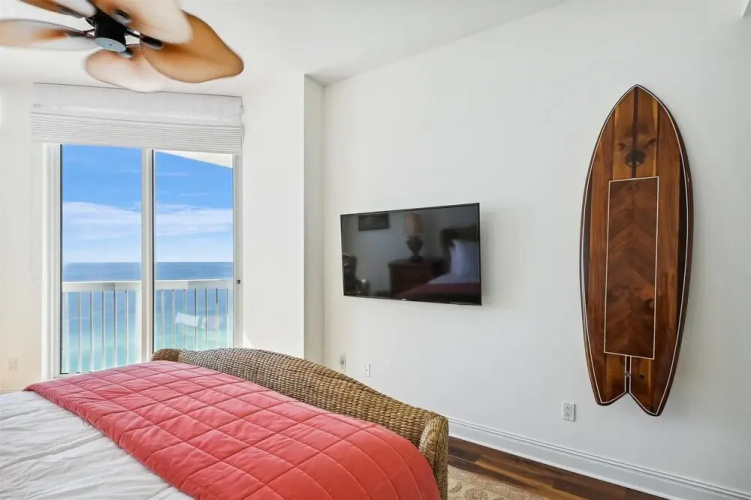 Silver Beach 1702e 3 Bedroom Condo by RedAwning
