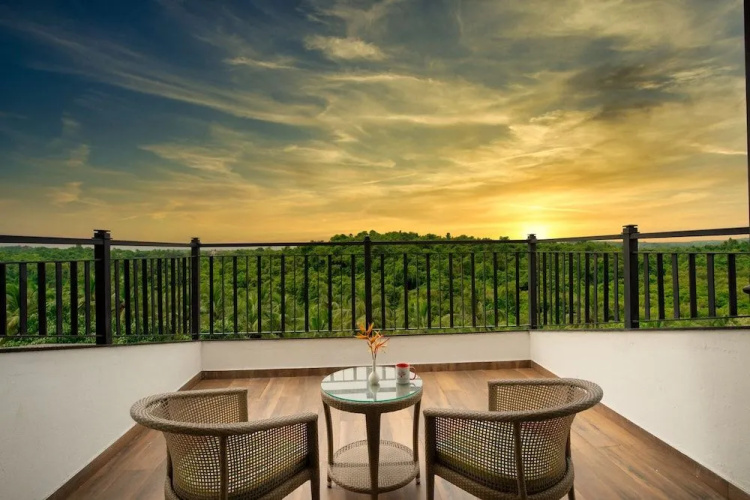 Amoravida By 7 Apple Resorts