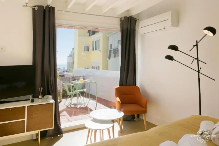 Studio with sea view