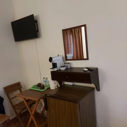 Economy room
