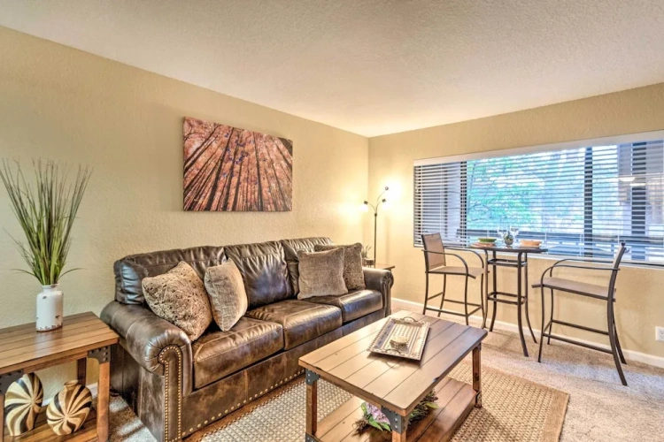 1 Bedroom Apartment with balcony